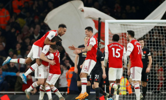 英超-阿森纳2-0曼联排积分榜第十 佩佩破门送新帅执教首胜 英超-阿森纳2-0曼联排积分榜第十 佩佩破门送新帅执教首胜