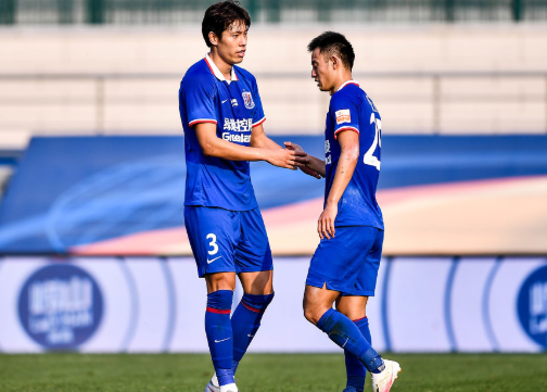 中超-毕津浩险帽子戏法 申花2-0搭争冠组末班车战上港 中超-毕津浩险帽子戏法 申花2-0搭争冠组末班车战上港