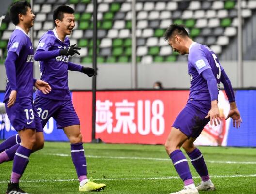 足协杯-天津泰达5-1淘汰长春亚泰 2外援各轰2球邱添一模仿C罗 足协杯-天津泰达5-1淘汰长春亚泰 2外援各轰2球邱添一模仿C罗