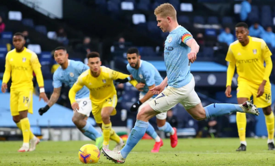 英超-曼城2-0轻取富勒姆 德布劳内传射斯特林破门+造点 英超-曼城2-0轻取富勒姆 德布劳内传射斯特林破门+造点