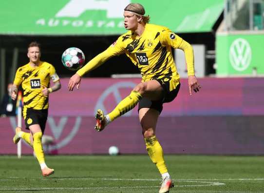 德甲-多特2-0客胜狼堡争4在望 哈兰德梅双响贝林厄姆染红 德甲-多特2-0客胜狼堡争4在望 哈兰德梅双响贝林厄姆染红