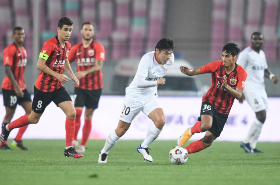 中超-海港0-0亚泰遭连平 阿瑙伤退吕文君头槌中柱 中超-海港0-0亚泰遭连平 阿瑙伤退吕文君头槌中柱