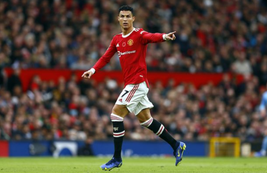 英超-曼城客场2-0完胜曼联 拜利乌龙B席破门C罗哑火 英超-曼城客场2-0完胜曼联 拜利乌龙B席破门C罗哑火