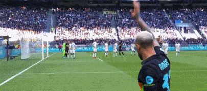 1649529703821696.gif 02.gif