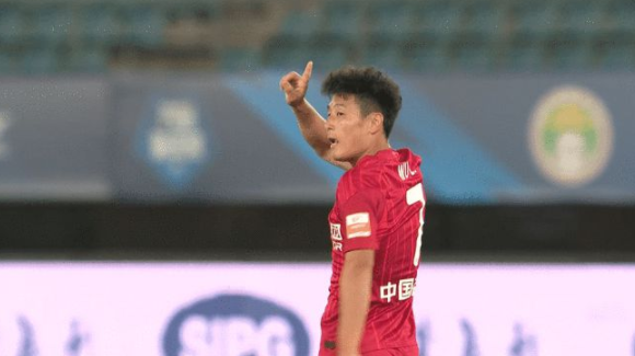 中超-上海海港7-0大胜梅州客家 武磊帽子戏法巴尔加斯送3助攻 中超-上海海港7-0大胜梅州客家 武磊帽子戏法巴尔加斯送3助攻
